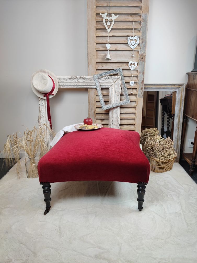 Pouf Napoléon III “Eros” Rouge Cerise