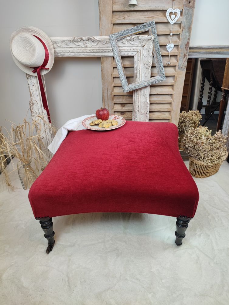 Pouf Napoléon III “Eros” Rouge Cerise