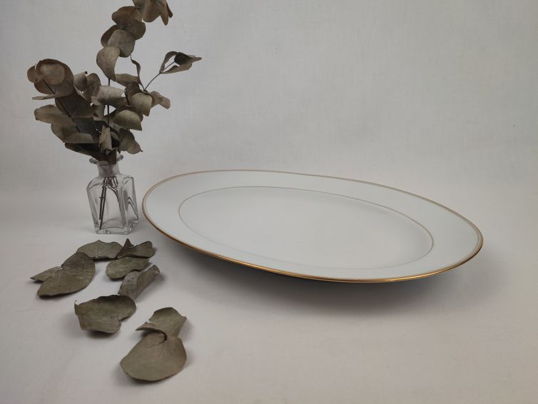 Plat ovale en Porcelaine de Limoges à 3 filets dorés